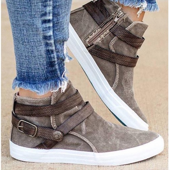 Shoes - Cute Zip Up Boots